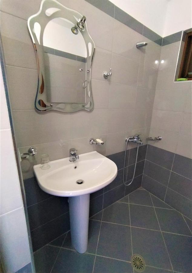 Ahmeti Rooms Ksamil Exteriör bild